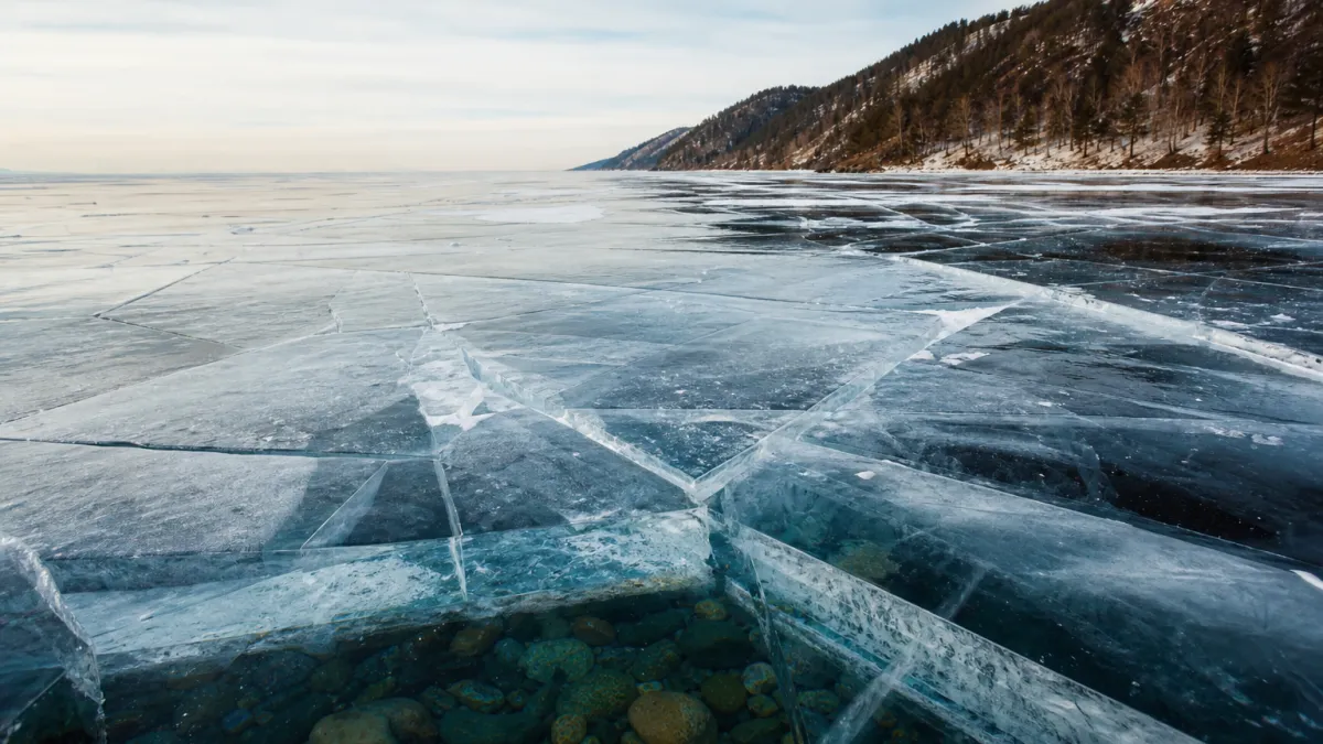 Lac Baïkal : secrets et chiffres du lac le plus profond